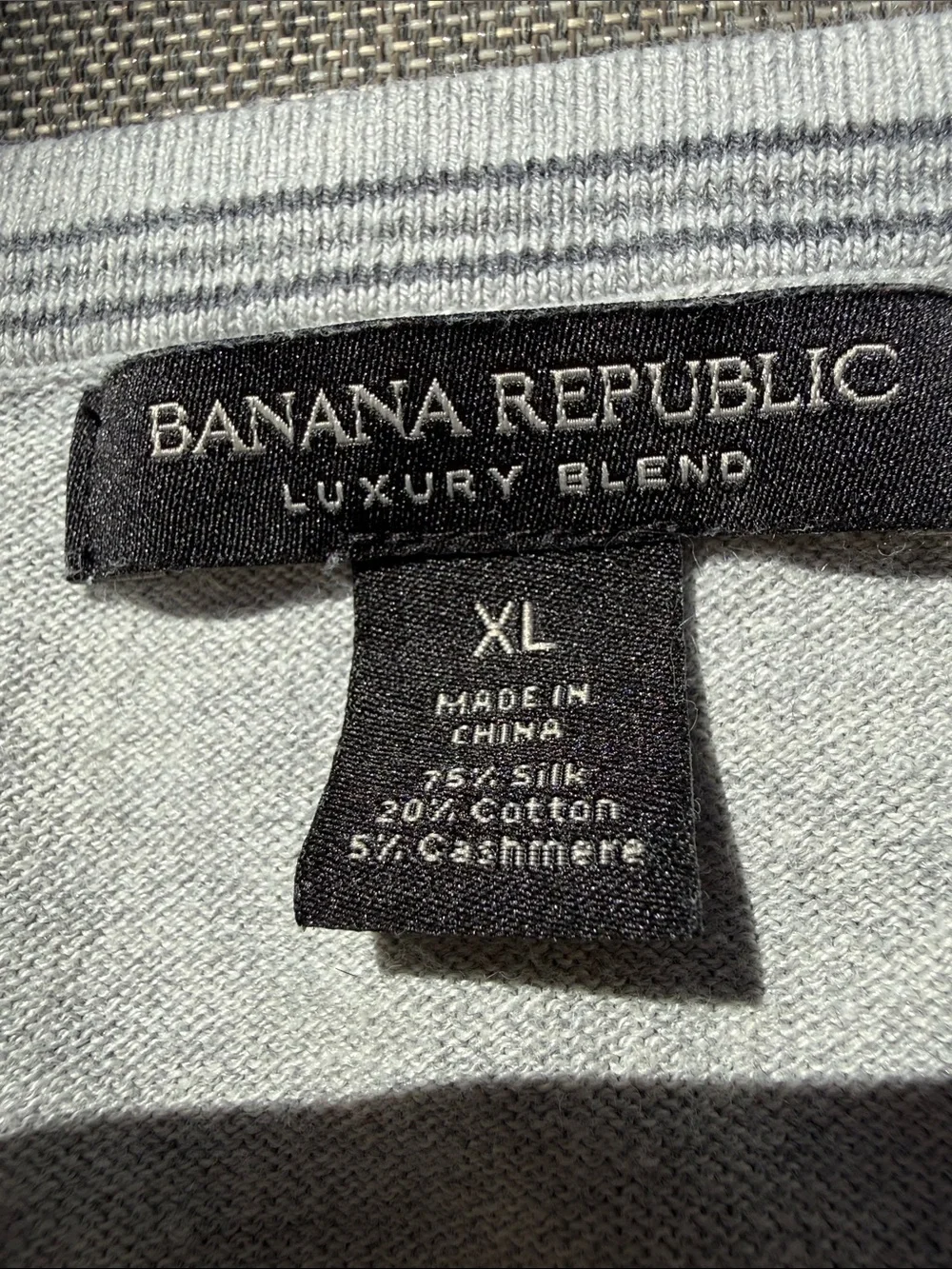 Banana Republic classic neck